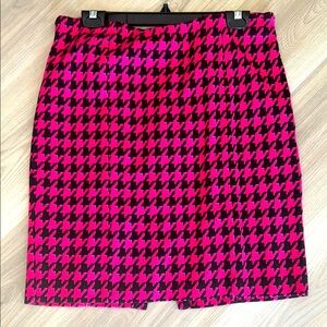 Go International Houndstooth Skirt 8 Pink Black NWOT Classic Timeless Career